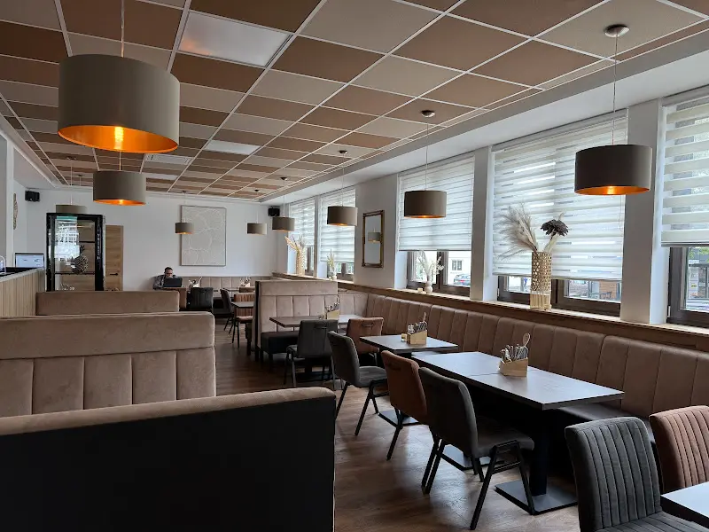 Mampfaria_Straßkirchen_slider_image_2