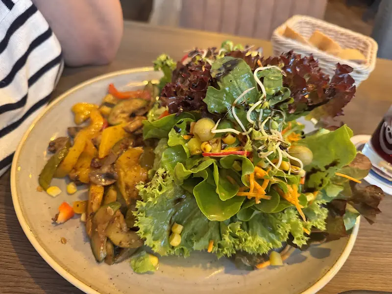 Mampfaria_Straßkirchen_slider_image_3