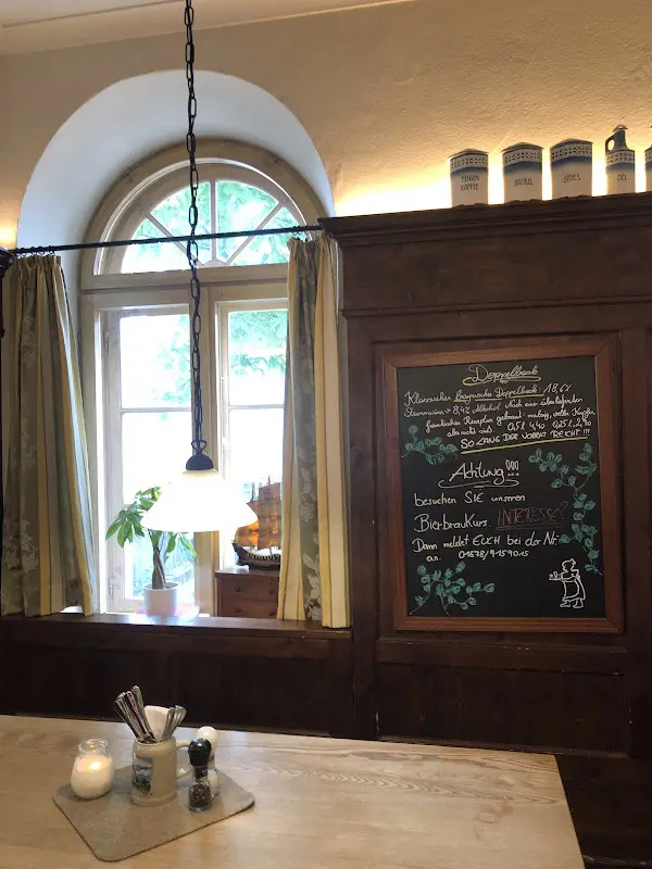 Kambi Kambi_Tante Paula im Mail-Keller_Rosenheim_recensione