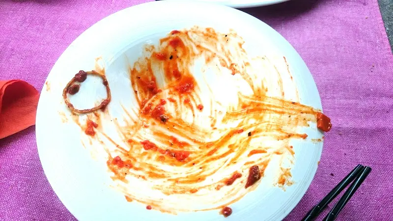 Amimu_Restaurant Trojka_Main_review