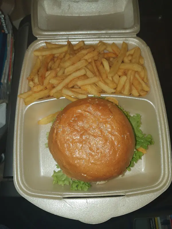 Simone Adam_Food House Stockstadt_Main_review