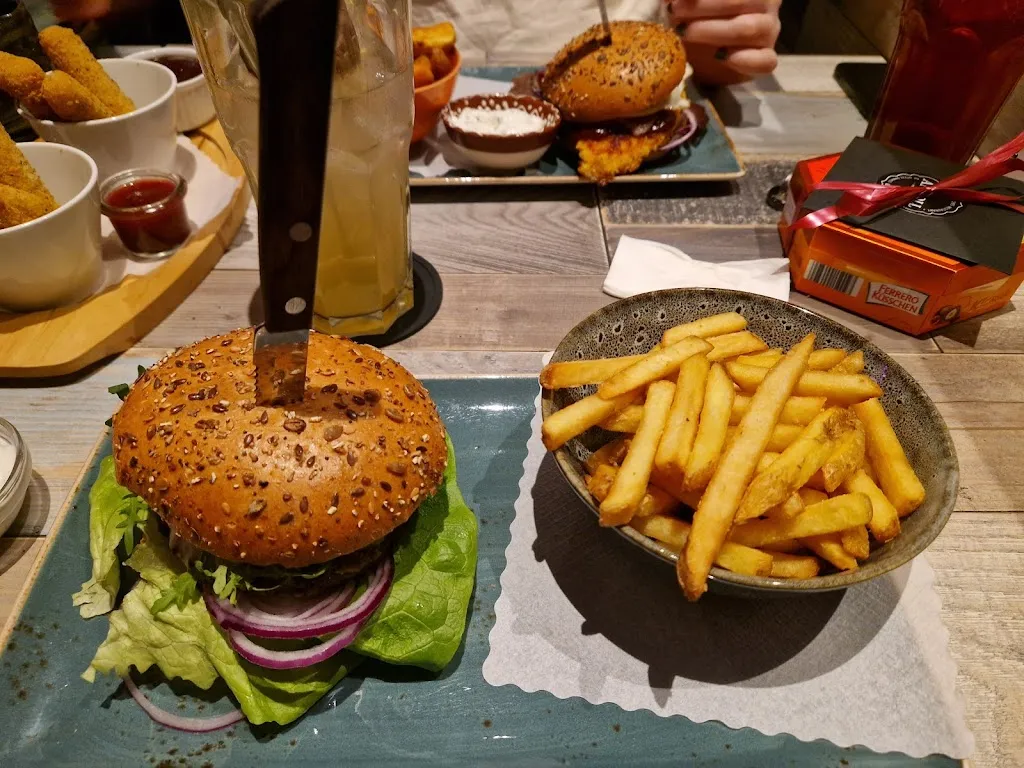 CACTUS - Cocktails & Burger_Rappenau_slider_image_2