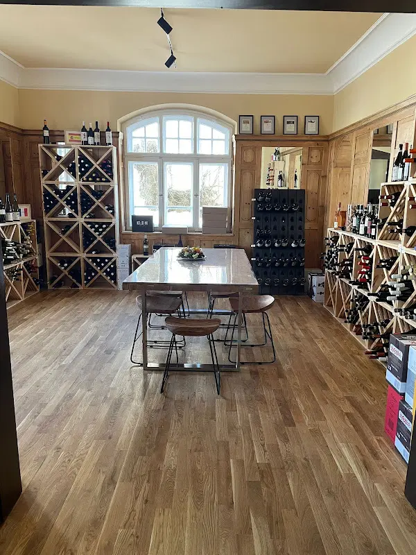 Café - WeinBAR - Weinladen Sulzberg restaurant in Sulzberg