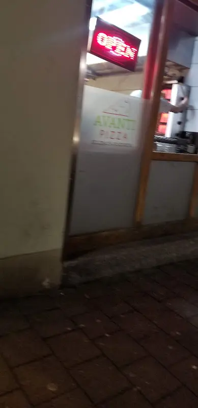 Adetoyese Oyedun_Avanti Pizza_Sulzbach-Rosenberg_review