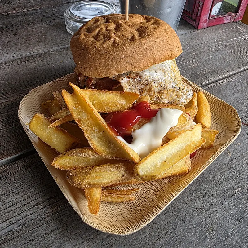 Rötzer's Foodtruck_Sulzbach-Rosenberg_slider_image_3