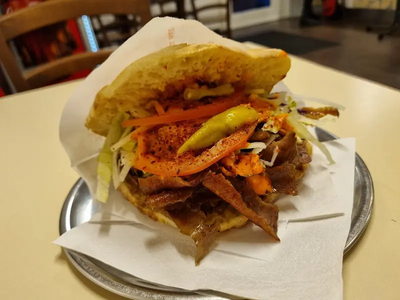 Restaurant M-Town Kebap Treff_Markdorf_slider_image_2