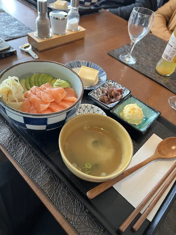 Menard Dias_Ins Restaurant_Taunus_review