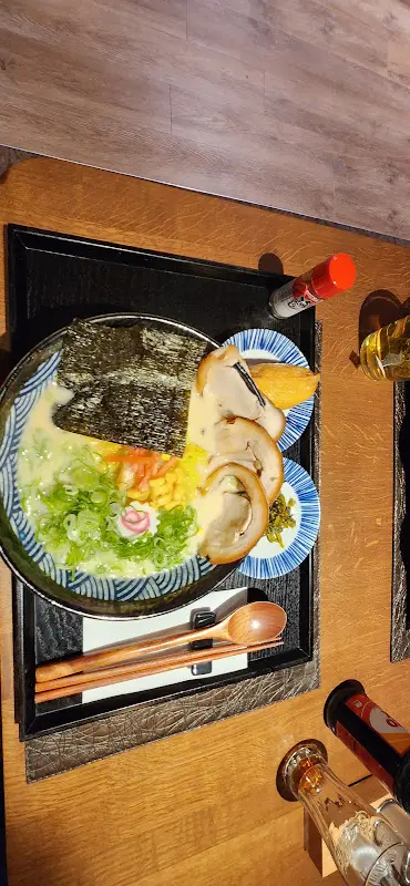 Karthik Holla_Ins Restaurant_Taunus_review