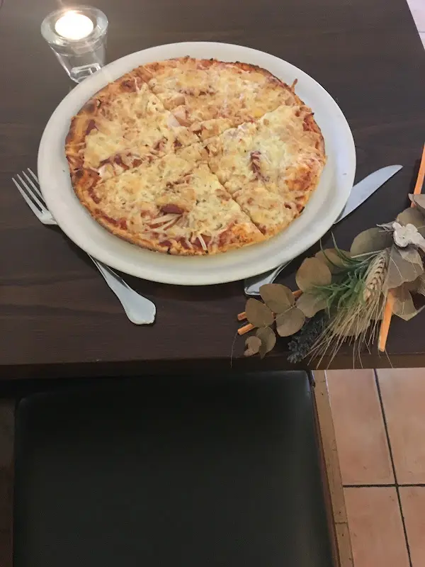 Alte Post Tanner Pizza Döner Haus_(Rhön)_slider_image_2