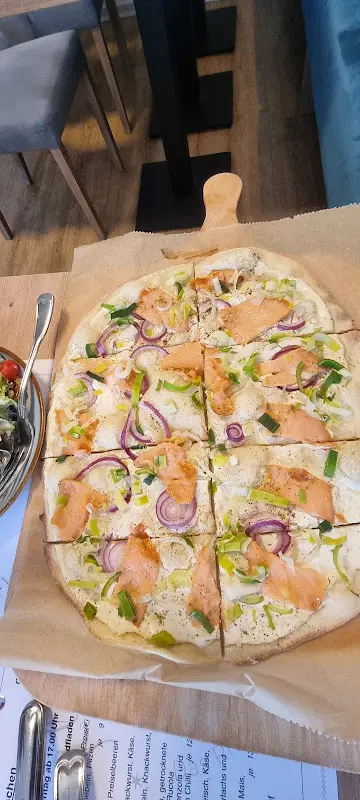 Jörg Helfer_Kleine Auszeit - Das Rhöner FlammKuchenHäuschen_(Rhön)_review