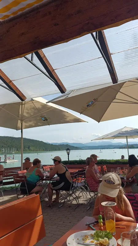 Mia Martinez_Strandbadgaststätte_See_review