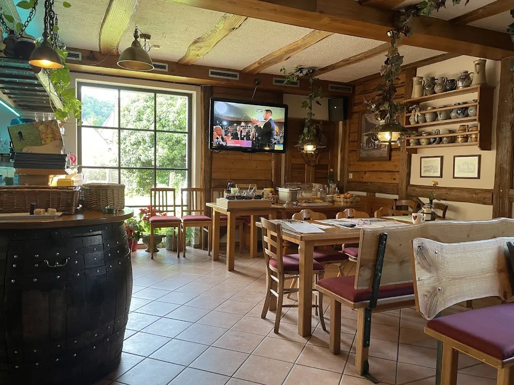 Catalina Negru_Am Treidelpfad_Haßmersheim_review