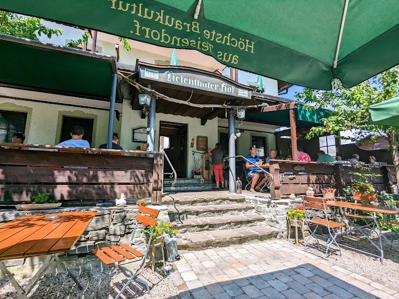 Tiefenthaler Hof restaurant in Teisendorf
