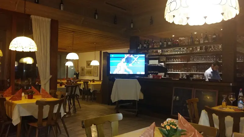 La Piazzetta Due restaurant in Taufkirchen