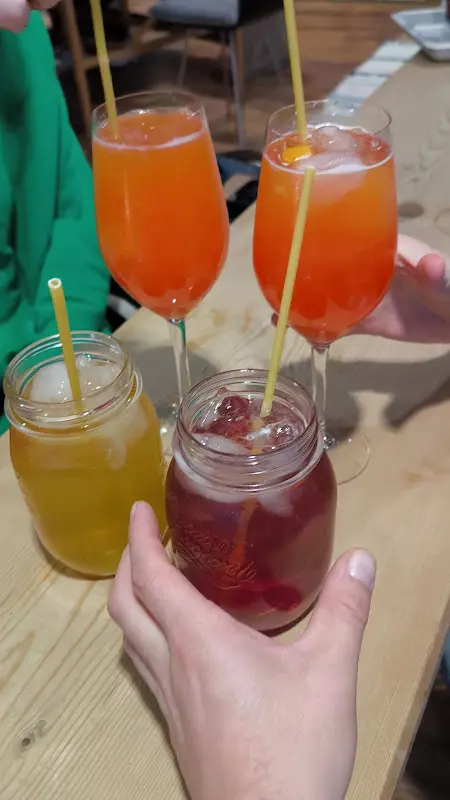 Happy Bros. Burger & Bowls_Taufkirchen_slider_image_2