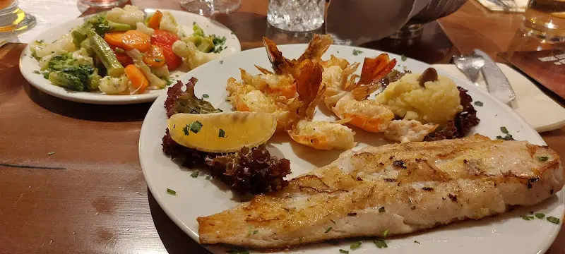 Omair Ahmed_DER GRIECHE_Taufkirchen_review