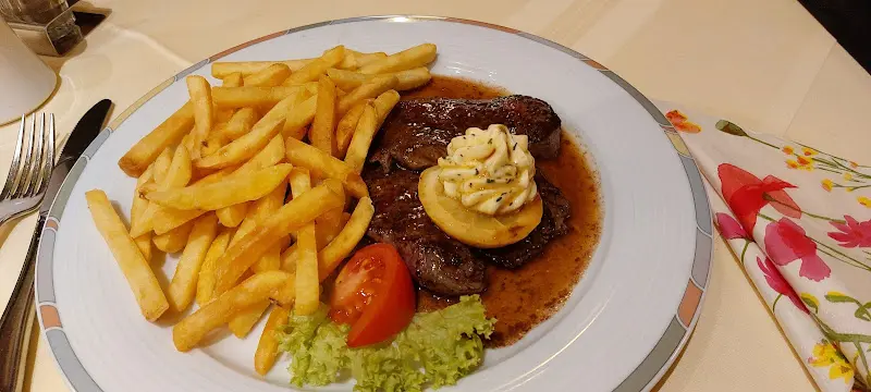 Andreas Tillmann_Gasthof to the three crowns_Burglengenfeld_avis