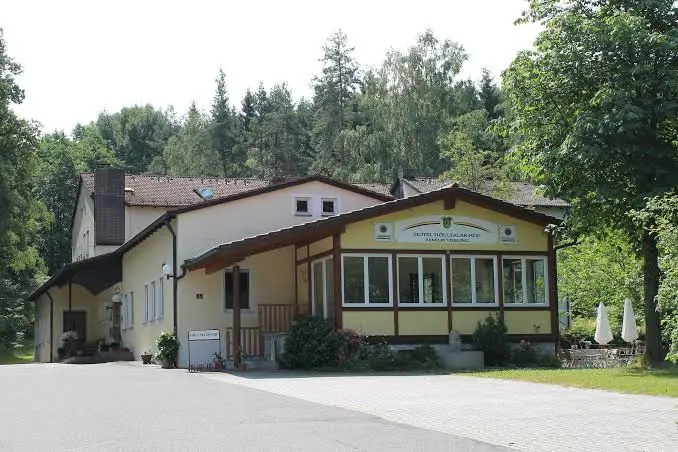 Hotel Hölltaler Hof, Familie Vierling restaurant in Theisseil