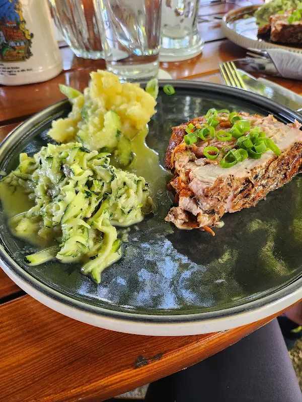 Barbara_Zum GLeut_Thiersheim_review