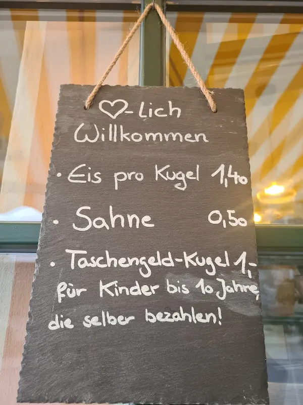 Robin T_Elenis Eisdiele_Thierhaupten_avis