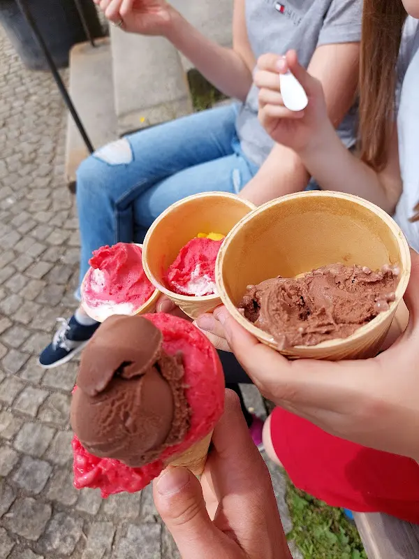 Elenis Eisdiele_Thierhaupten_slider_image_3