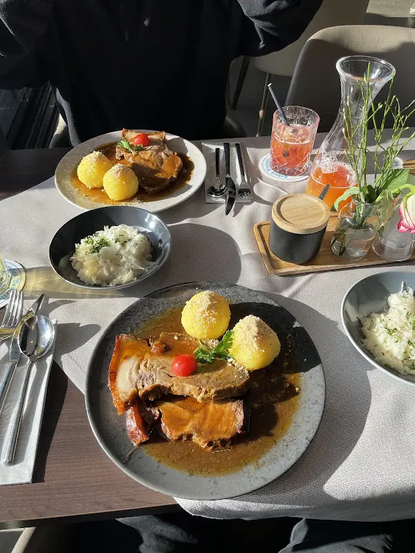 Steg 1 - Café & Restaurant_Tegernsee_slider_image_3