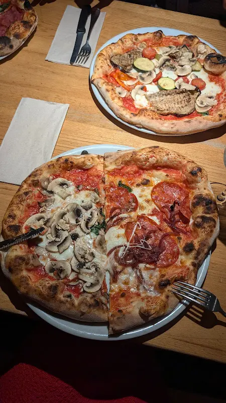 Socken Für Unterwegs_PEPE im Cosmo_Würzburg_avis