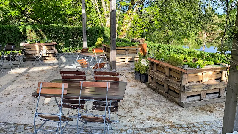 Wirtshaus Seeufer restaurant in See