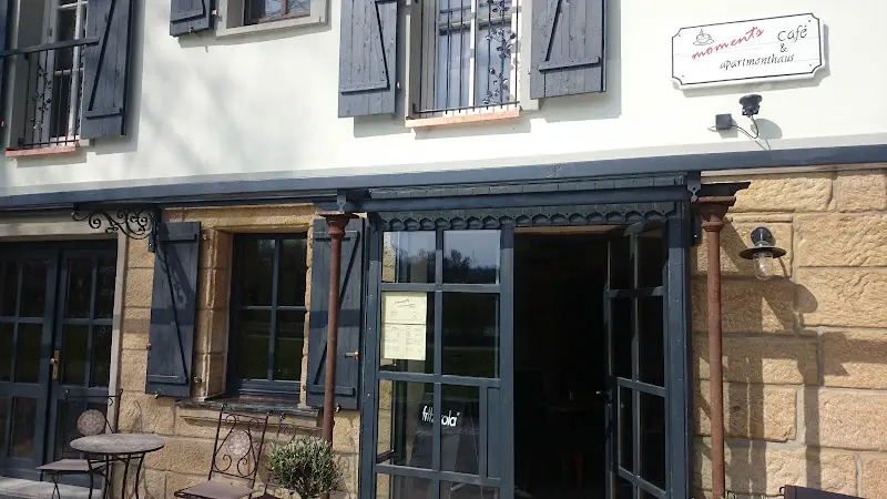 moments café & apartmenthaus restaurant in Thurnau