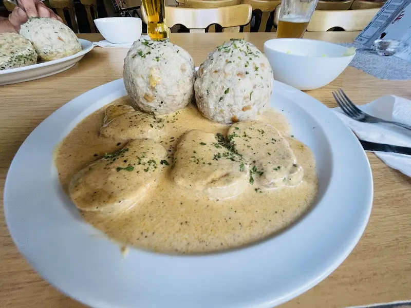 Michael Freundl_FSV Tirschenreuth Gaststätte / Sportheim _Tirschenreuth_review