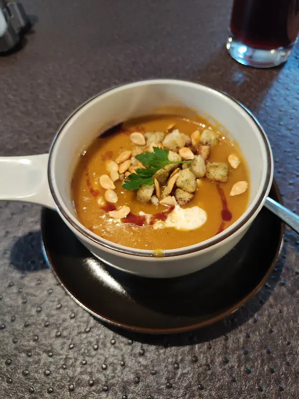 Cordula Schön_GOLDENER ANKER (das bayerische Wirtshaus)_Tirschenreuth_recensione