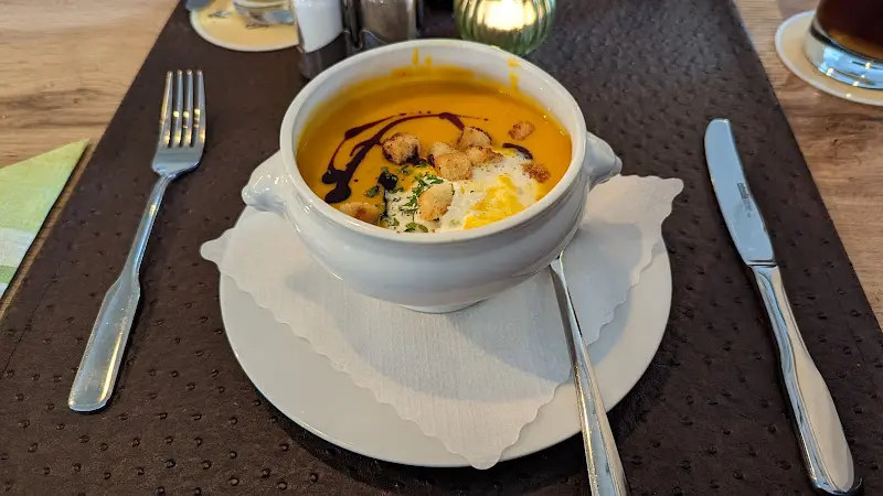 Markus Knodt_GOLDENER ANKER (das bayerische Wirtshaus)_Tirschenreuth_recensione