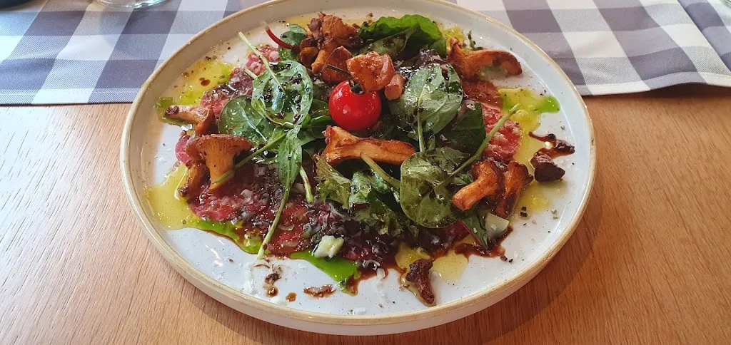 Lysander Lotter Homan_Hotel Restaurant Café Buck_Urach_review