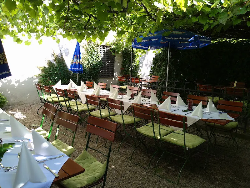 Heilig-Geist-Stiftschenke und Stiftskeller ristorante a Passau