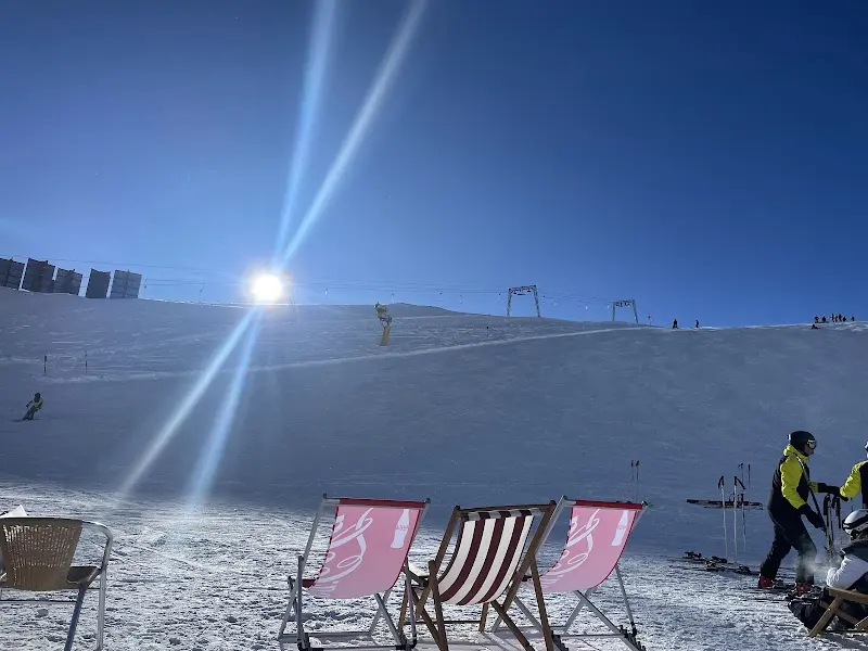 Aleksandar Avramovic_Snow Beach Tiefenbach_Austria_review