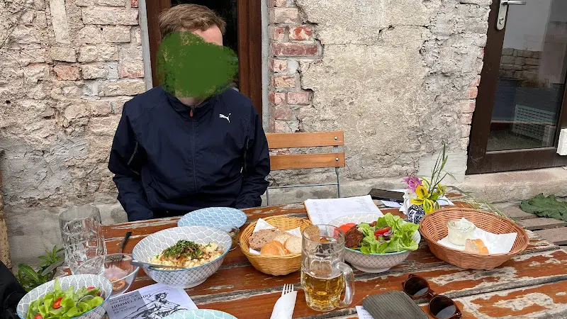 Jonathan Hilgenfeld_Hof Göbitz_Elsteraue_review