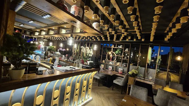 BaTu Cuisine & Sushi Bar restaurant in Traunreut