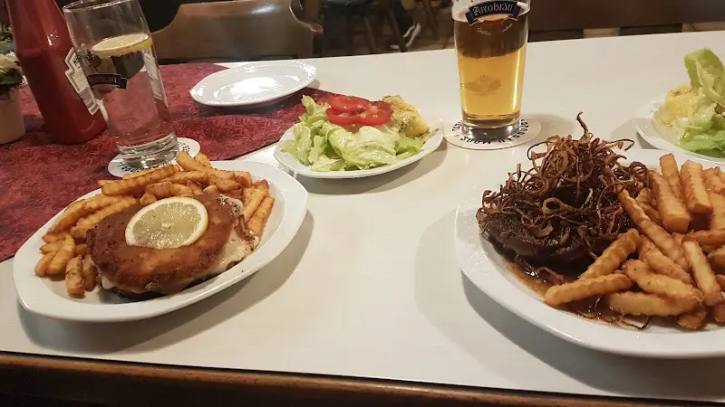 Ludwig Schegerer Gaststätte_Traitsching_slider_image_2