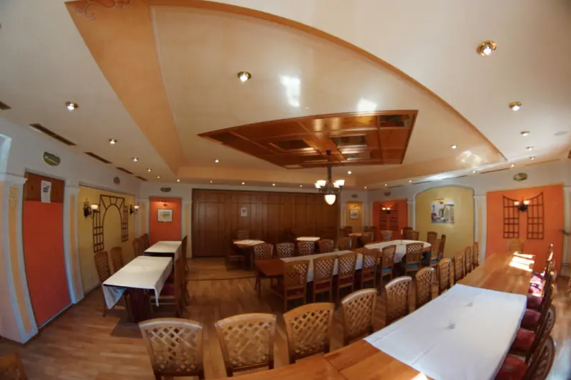 Landgasthof Weitzer restaurant in Pösing