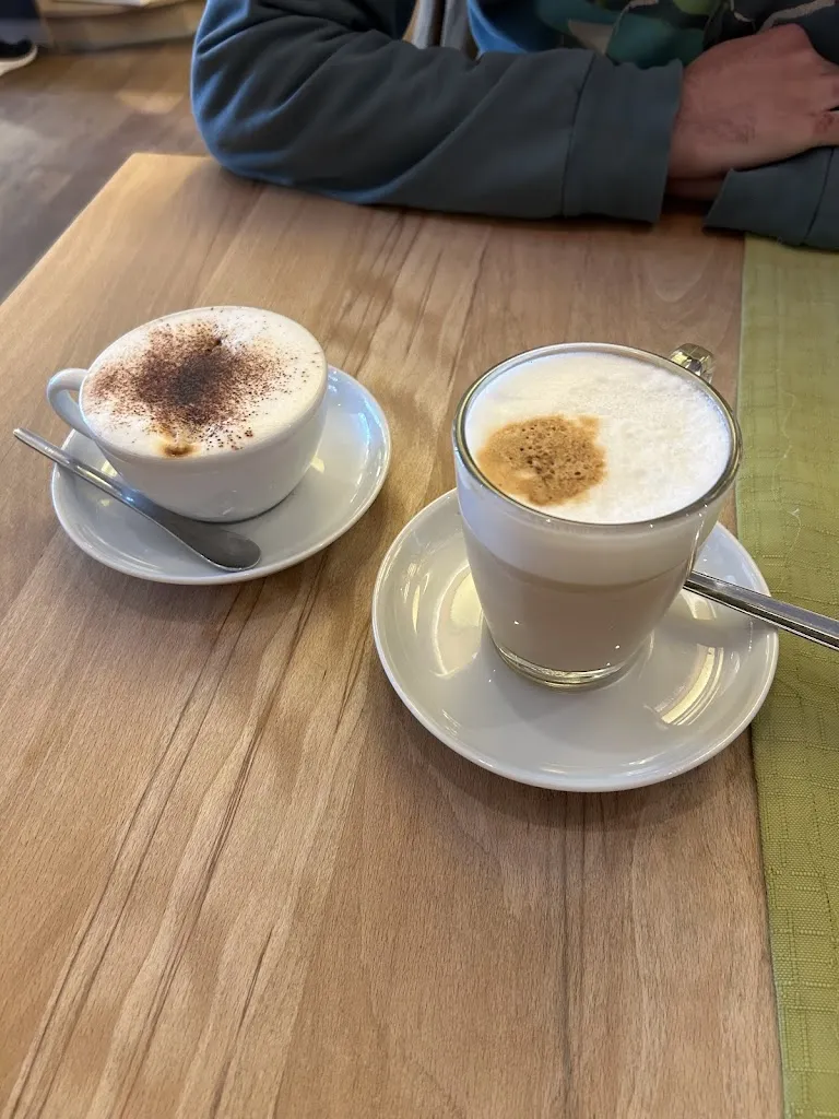 Erika Zawicki_BeckaBeck Marktplatzcafe Bäckerei Café_Urach_review