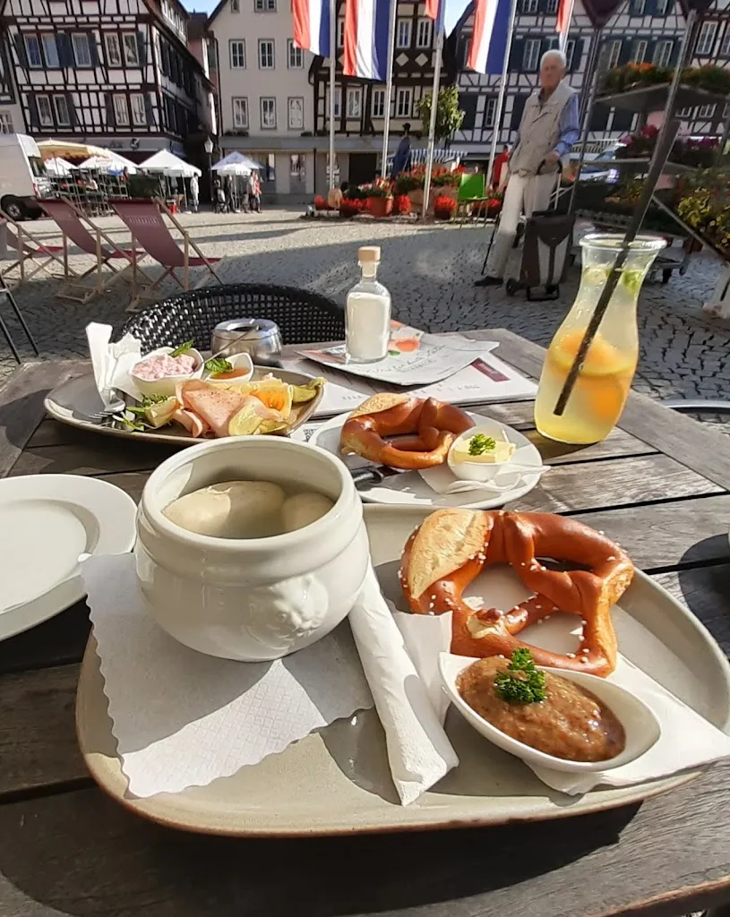 BeckaBeck Marktplatzcafe Bäckerei Café_Urach_slider_image_3