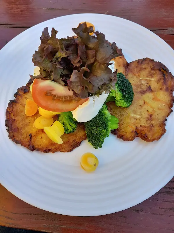 Rosemarie Wendt_Restsurant Cafe Berghof_Tussenhausen_review