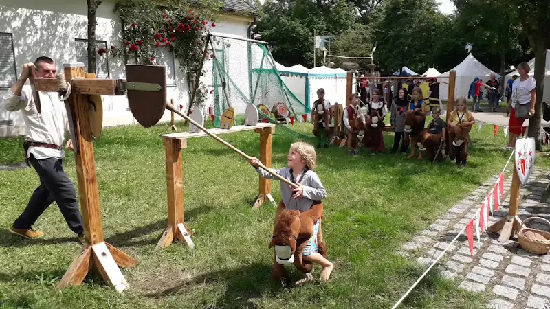 Schlossgarten_Türkheim_slider_image_2