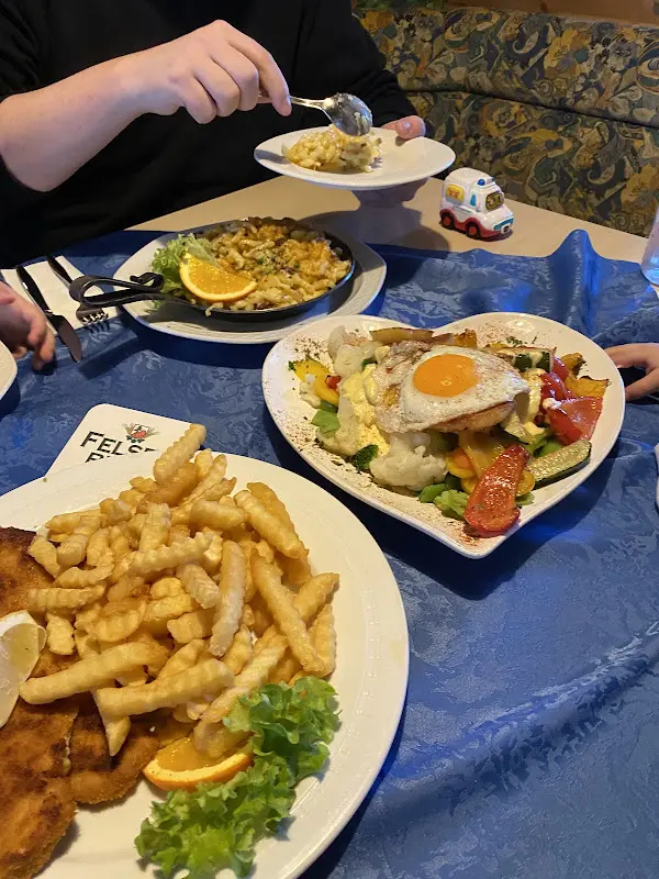 Dina Au_Grüner Baum_Treuchtlingen_recensione