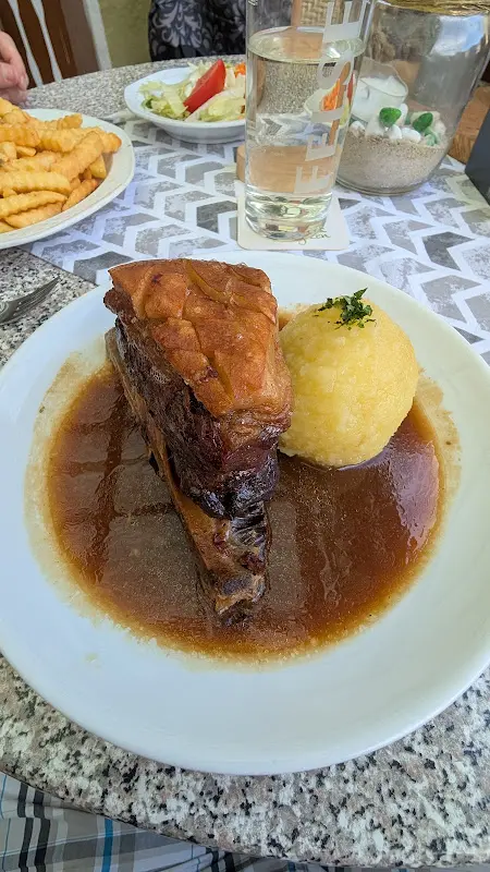 Josy_Grüner Baum_Treuchtlingen_recensione