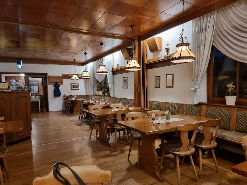 Brauerei-Gasthof-Zwanzger ristorante a Uehlfeld