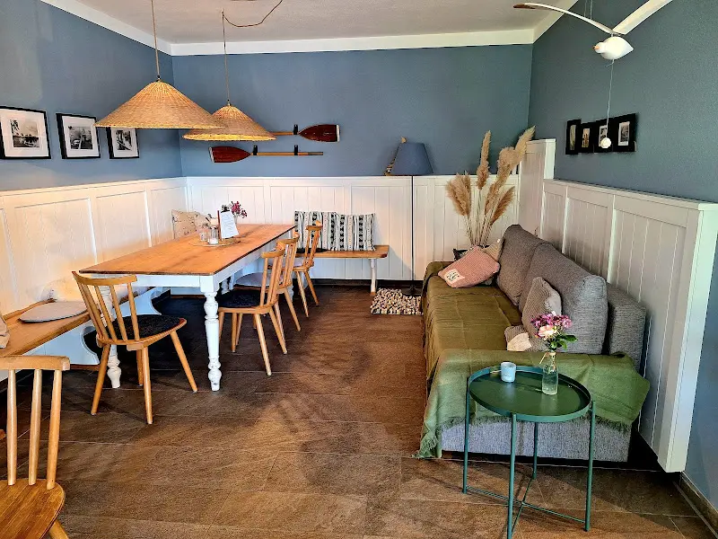 Madl am Chiemsee Cafe Bistro ristorante a Übersee