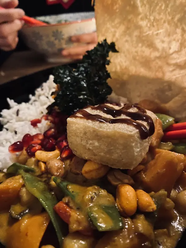 Moritz Maier_Tropical Station_Übersee_recensione