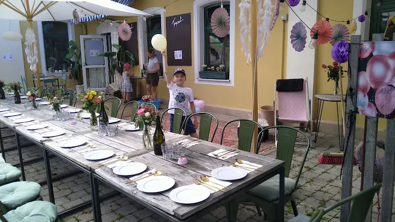 Tropical Station_Übersee_slider_image_1