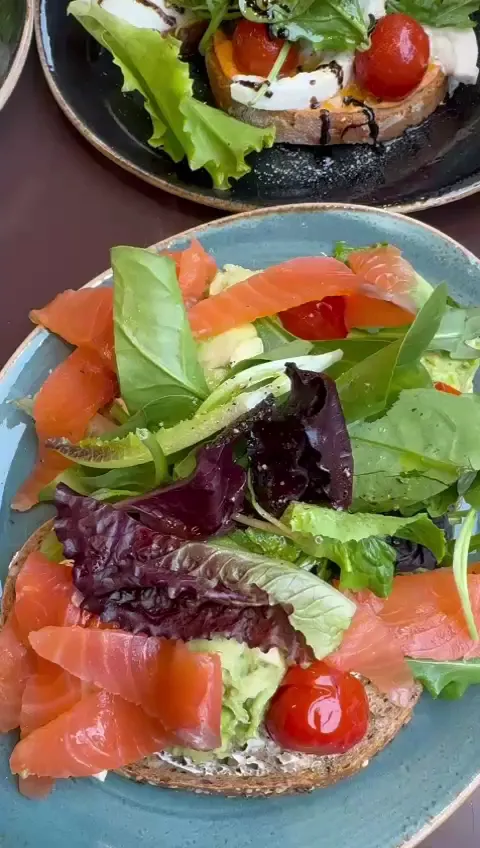 Neg-Breakfast_Wildbad_slider_image_2